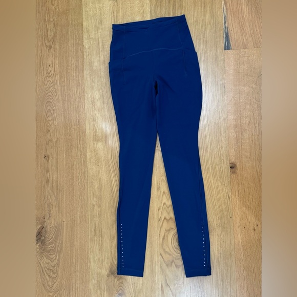Lululemon Swift Speed legging size 2 in navy blue inseam 27” - Picture 4 of 5